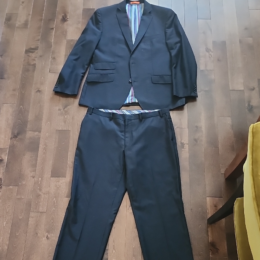 TALLIA Navy Men's Suit with Striped Lining